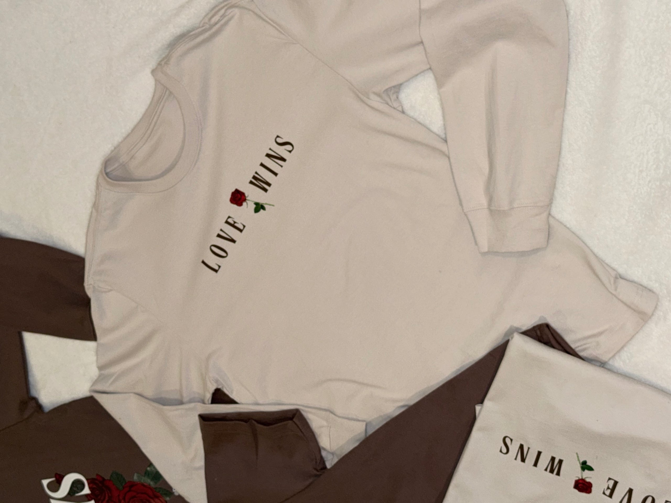 LOVE WINS HEAVYWEIGHT LONGSLEEVE